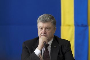 Порошенко з Путіним обговорили звільнення українських заручників