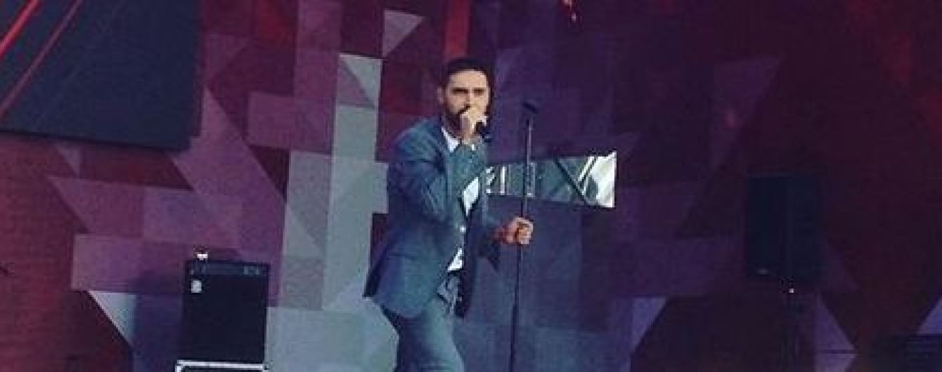 Пел и танцевал: Виталий Козловский выступил на концерте ко Дню Победы в Москве