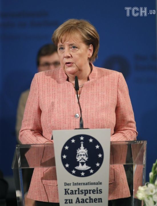 Європа більше не може розраховувати на військовий захист США - Меркель