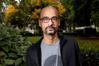 Черговий секс-скандал: очільник журі Пулітцерівської премії покинув посаду через звинувачення у домаганнях