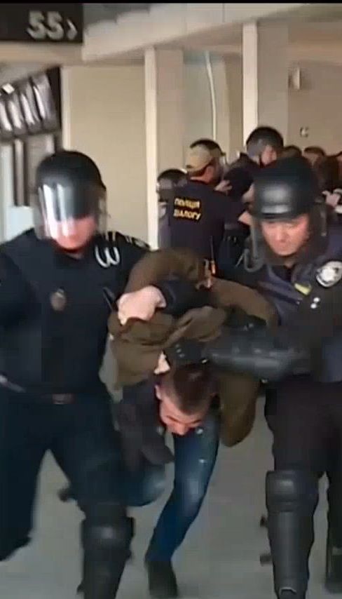 У Києві поліція провела навчання на випадок фанатських заворушень під час фіналу ЛЧ