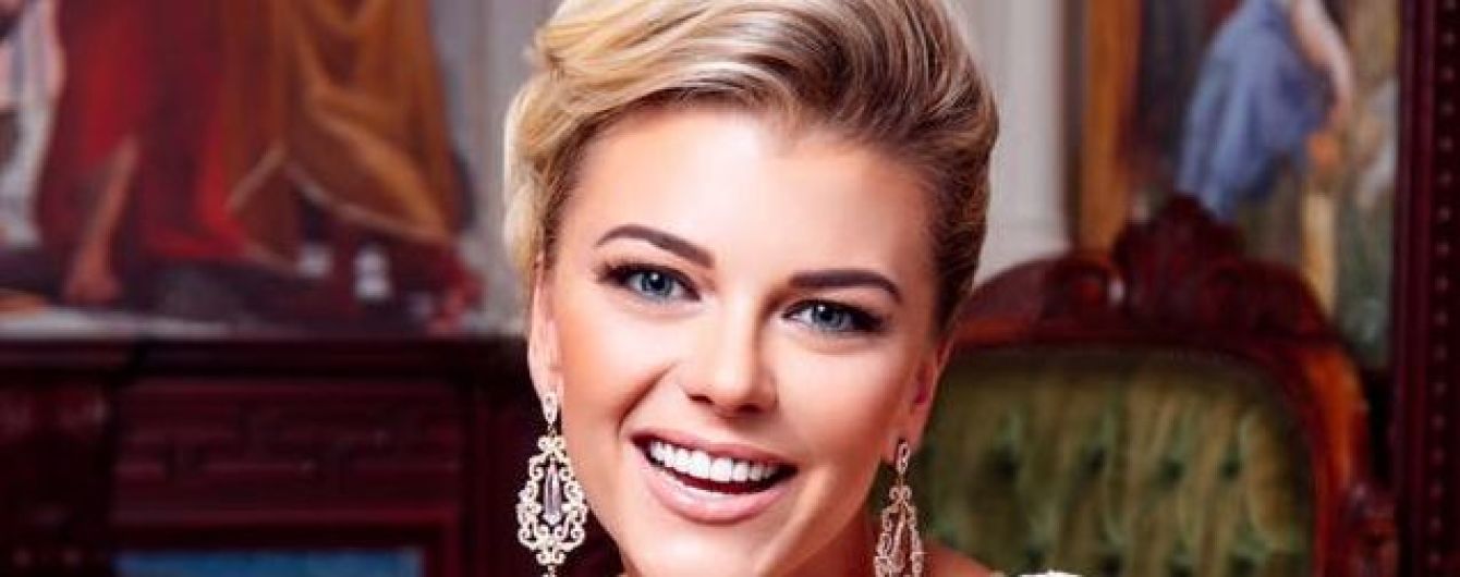 Вагітна Іриша Блохіна показала чималий животик у вишиванці