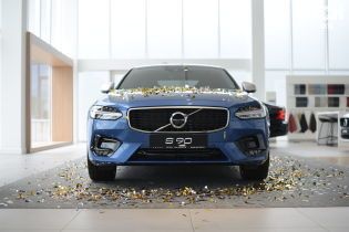 Компания Volvo привезла в Украину эксклюзивную версию роскошного седана