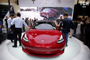 Новая Tesla Model 3. Илон Маск назвал цену и раскрыл, что будет под капотом