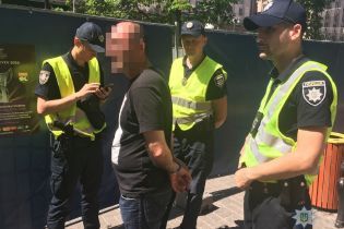 В Киеве россиянин с сообщником ограбили болельщицу из Испании