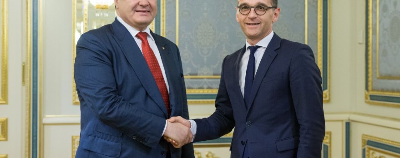 Действия РФ и освобождения заложников: о чем говорили Порошенко и министр иностранных дел Германии