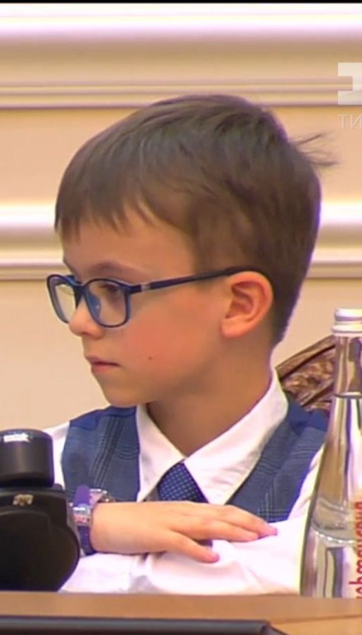 Правительство призвало прислушиваться к мнению молодого поколения