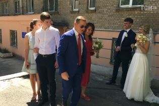 Пісня Магомаєва і лайка в спортзалі: що постив у соцмережі Олег Ляшко в день свого весілля