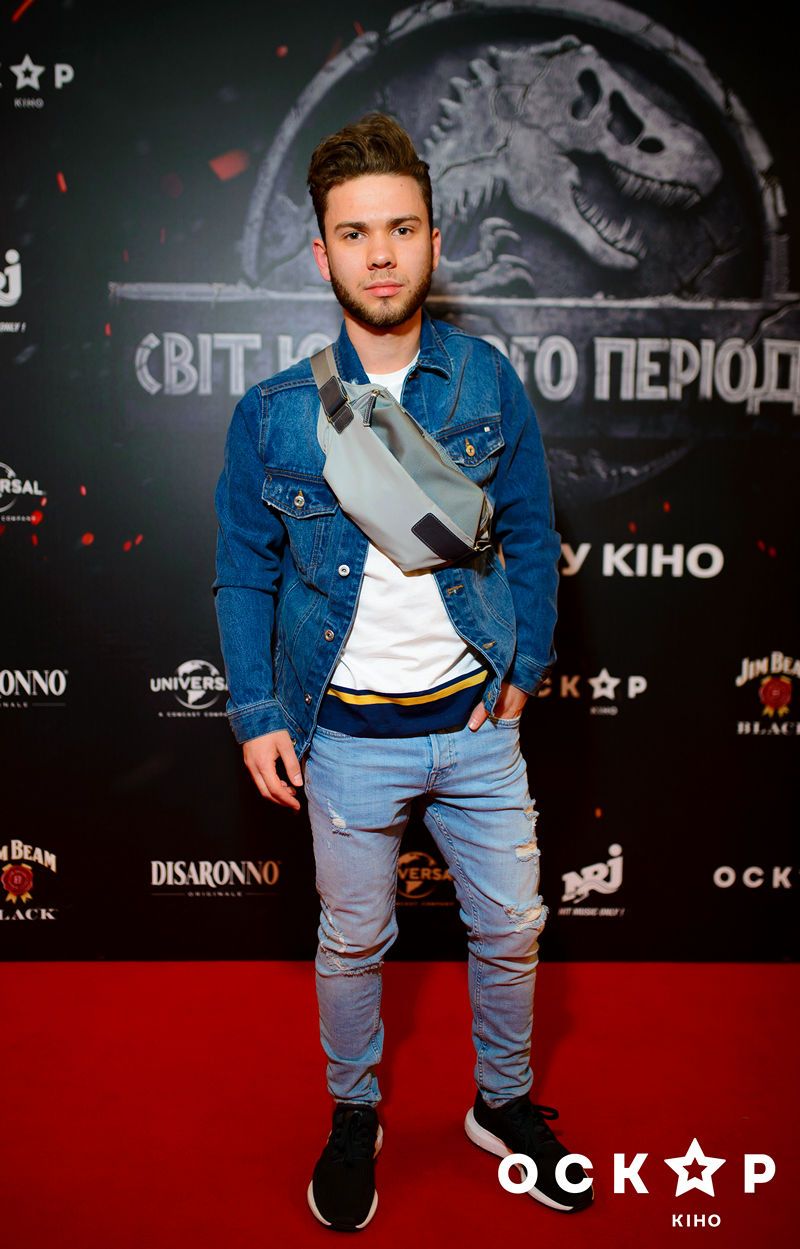 Звезды на премьере фильма "Мир Юрского периода 2"_7