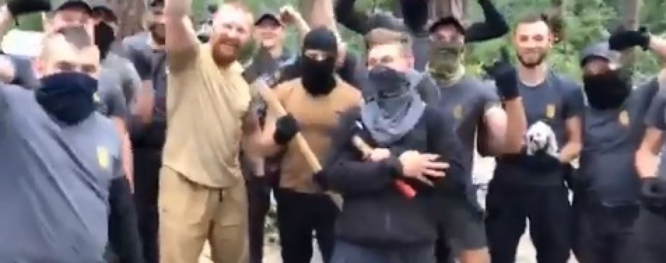 У поліції пообіцяли жорстко відреагувати на погром табору ромів у Голосіївському парку