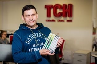 Військовий кореспондент ТСН.Тиждень Андрій Цаплієнко презентує у Києві роман-антиутопію "Стіна"