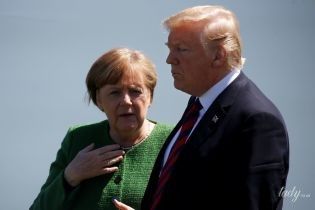 В пиджаке модного цвета: Ангела Меркель поговорила с Трампом у озера