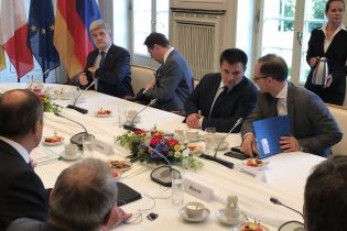 "Нормандская четверка" впервые предметно обсудила миротворцев и освобождение политзаключенных - Климкин