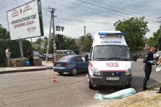У Херсоні швидка на пішохідному переході переїхала на смерть пенсіонерку