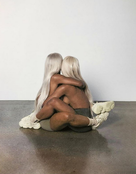 Кампейн Yeezy 500 Supermoon Yellow_3