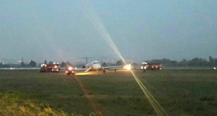 літак авіакомпанії Bravo в аеропорту Київ