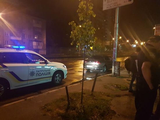 В Киеве полицейские остановили пьяного российского консула за рулем