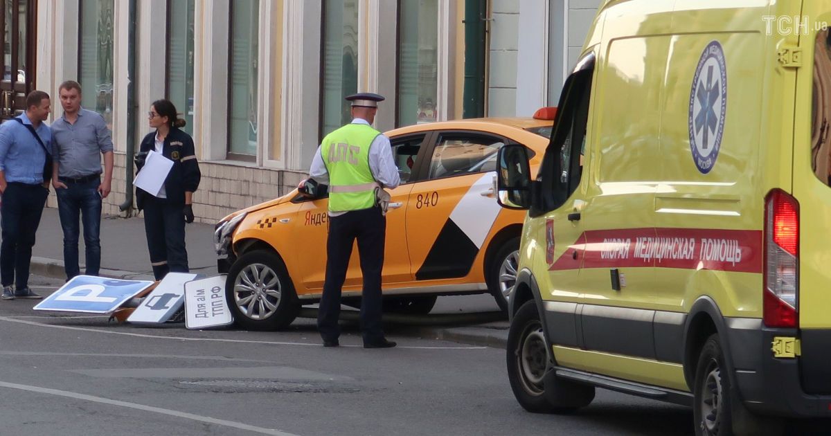 В Москве таксист въехал в пешеходов, среди пострадавших - граждане Азербайджана