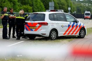 На музыкальном фестивале в Нидерландах автобус протаранил толпу, есть погибшие