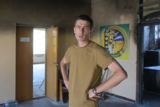 Зламана щелепа, забої, струс мозку: у Маріуполі побили прикордонників у кав'ярні