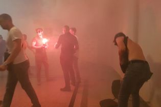 У Харкові в будівлі мерії невідомі кинули димову шашку