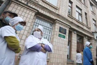 У міськраді Харкова через сутички з димовими завісами постраждали дві людини - поліція