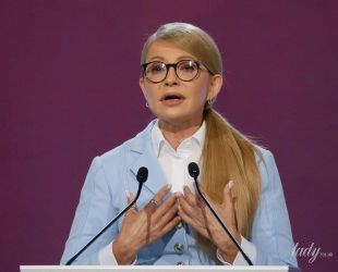 Без косы и с отросшим маникюром: деловой образ Юлии Тимошенко