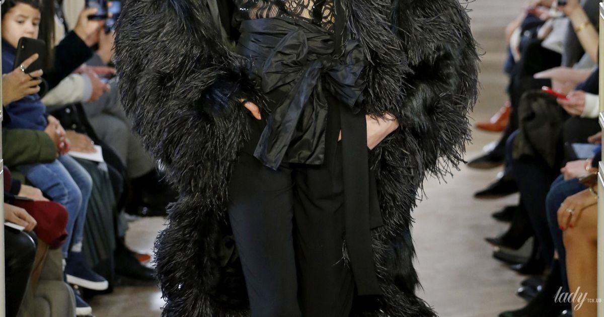 Коллекция Elie Saab прет-а-порте сезона осень-зима 2019-2020 / © East News