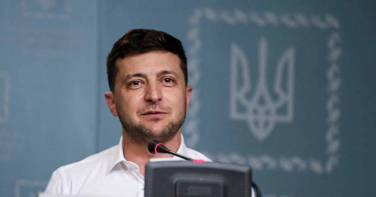 Зеленський надав громадянство 14 іноземцям, які воювали на Донбасі