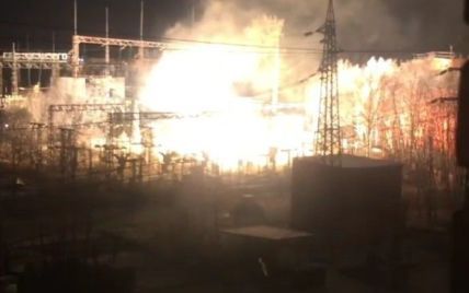 В России целый город погрузился в темноту из-за мощного взрыва на подстанции