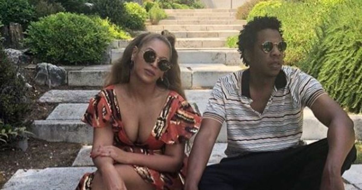 Бейонсе показала рідкісне фото з підрослими двійнятами