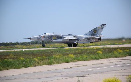 Повітряні сили отримали відремонтований розвідувальний літак Су-24