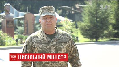 Порошенко звільнив Полторака з військової служби