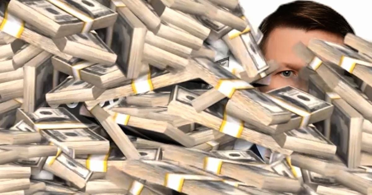 Активисты подали в суд на СБУ за сокрытие доходов работников