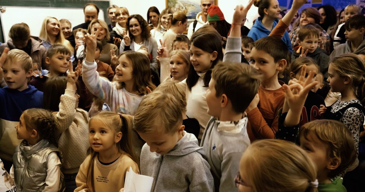 У Загребі влаштували різдвяні свята для українських дітей за підтримки президента Favbet Foundation Андрія Матюхи