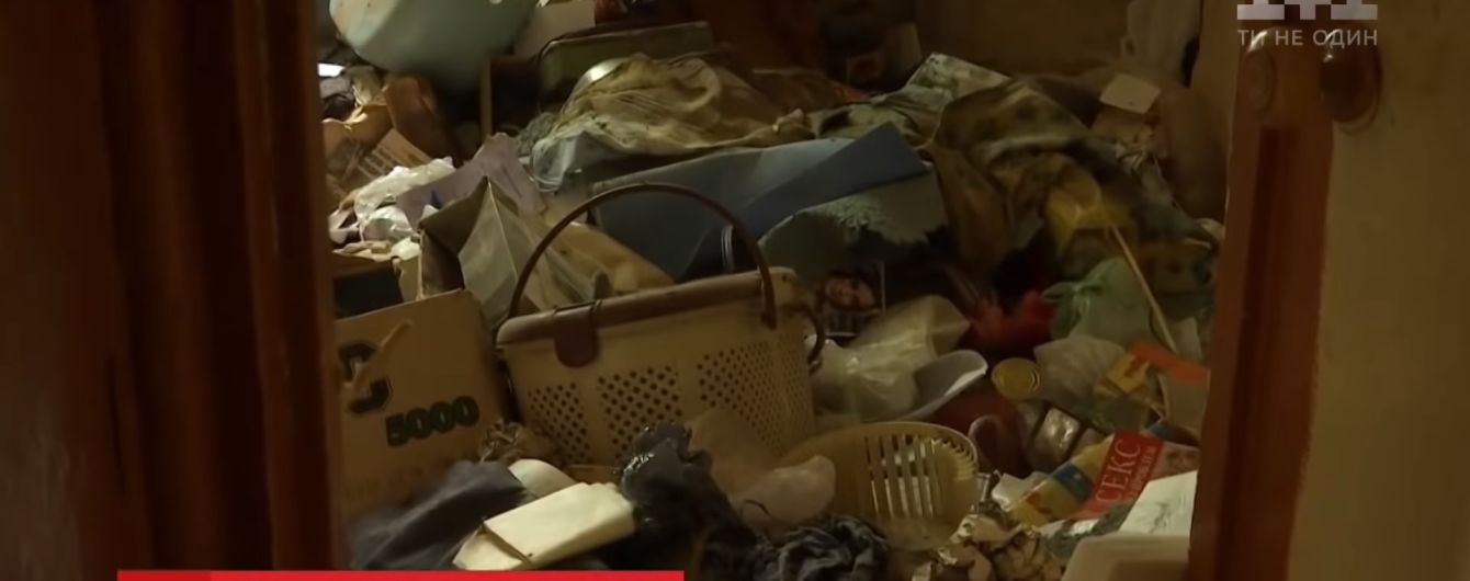 Под Харьковом в засоренной квартире чудаковатого отшельника нашли мумифицированное тело
