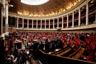 Парламент Франції ухвалив антипропагандистський закон. Російські канали у небезпеці