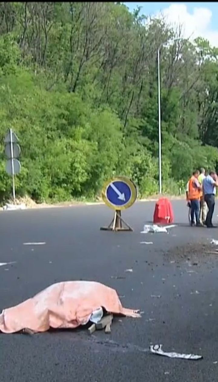 Під Києвом водій легковика в'їхав у бригаду ремонтників, є загиблі