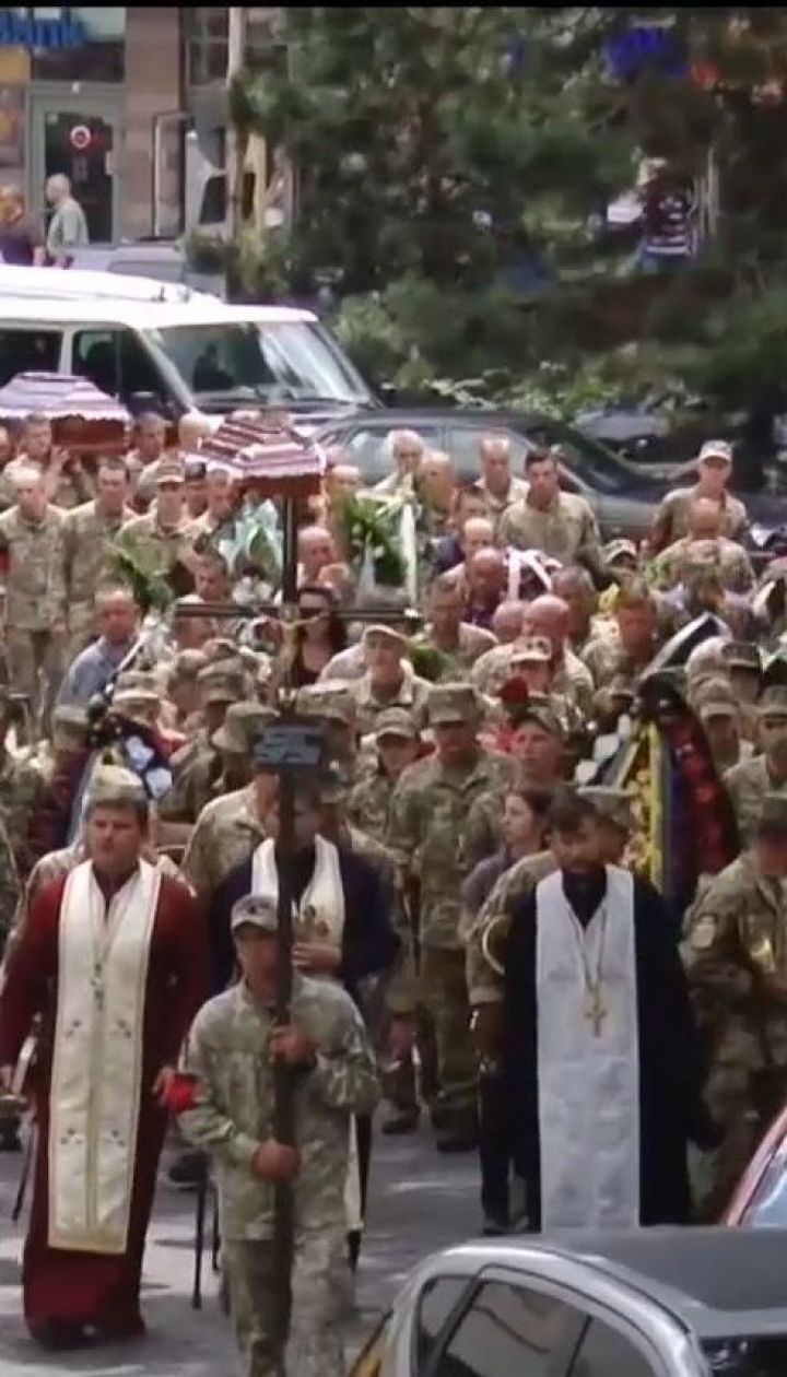 На Закарпатті поховали трьох військових, які загинули на Рівненському полігоні