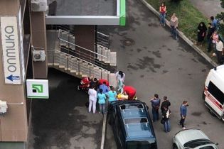 У Києві із вікна будинку випала 7-річна дитина