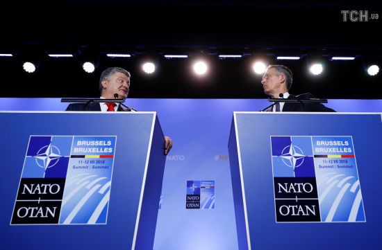 Миротворча місія ООН на Донбасі є позицією країн НАТО - Порошенко