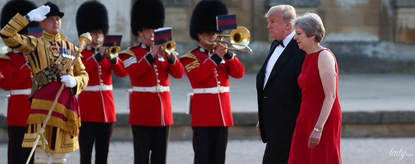 Не хуже Мелании Трамп: Тереза Мэй впечатлила ярким вечерним образом