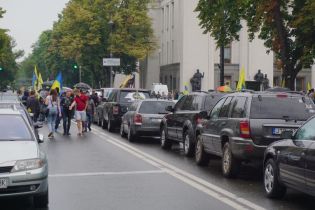 Что ждет водителей автомобилей на еврономерах после регистрации нового законопроекта
