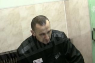 У Мережі оприлюднили перші кадри із Сенцовим після оголошення голодування