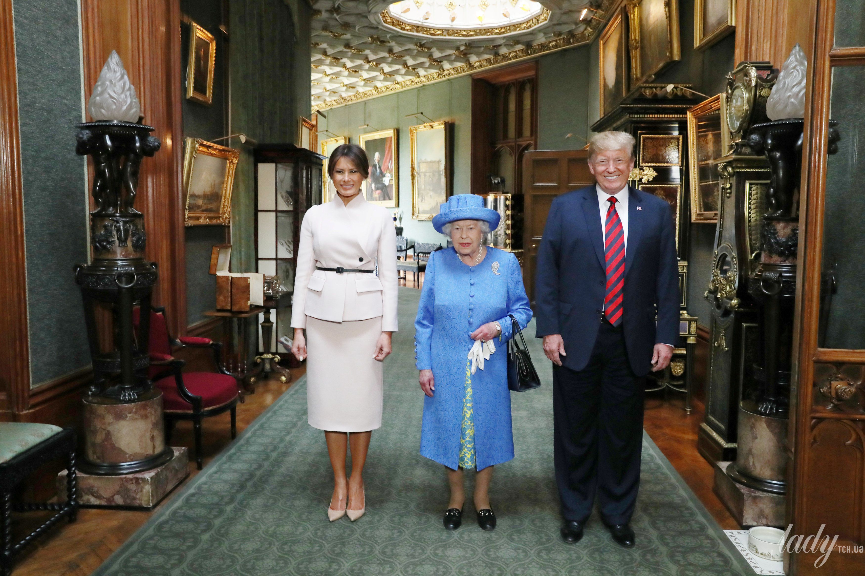 Королева Елизавета II, Мелания Трамп и Дональд Трамп_5