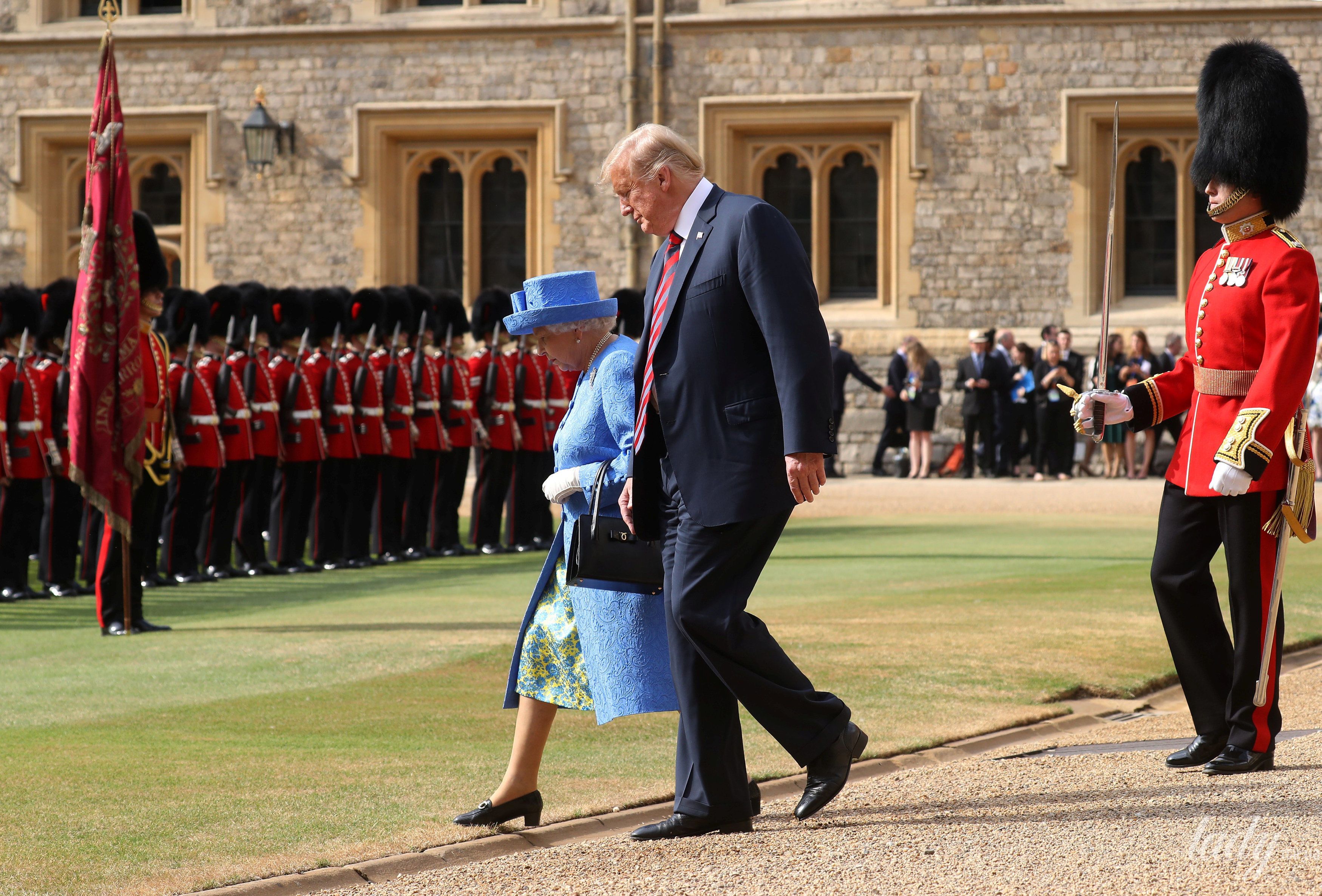 Королева Елизавета II, Мелания Трамп и Дональд Трамп_10