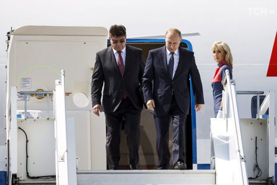 Путін із чималим запізненням прилетів до Гельсінкі на історичний саміт із Трампом
