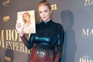 Сходила на вечірку: Кейт Аптон підкреслила вагітний живіт блискучою обтислою сукнею