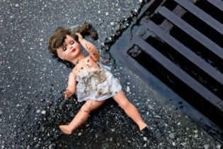 #яНеБоюсьСказати: у Мережі українські жінки зізнаються про зґвалтування та насилля