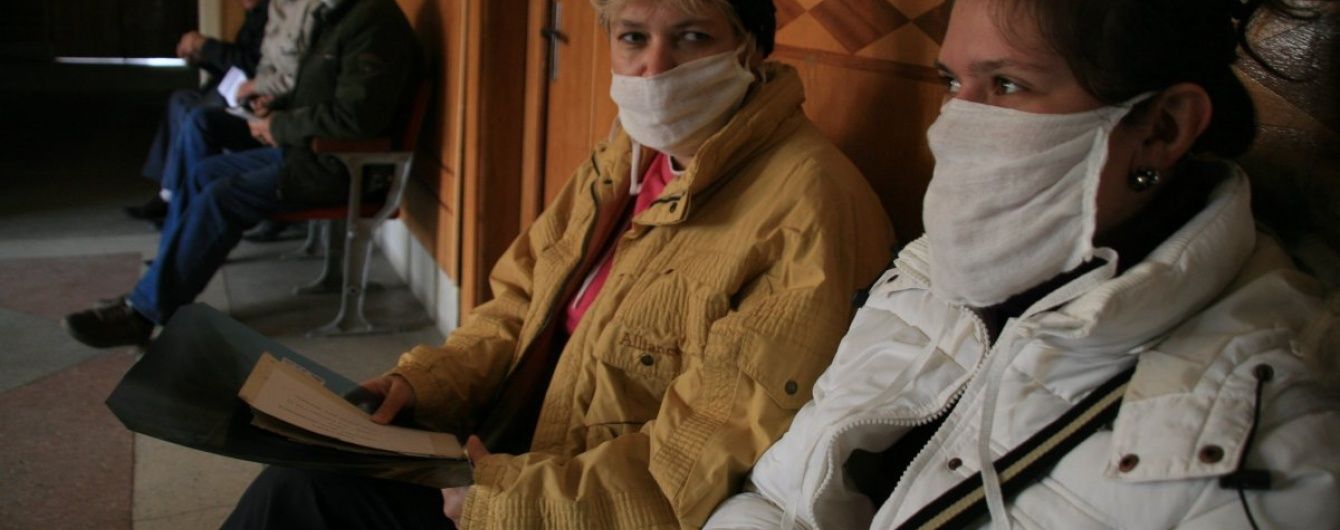 У Харкові запровадили масковий режим через епідемію грипу